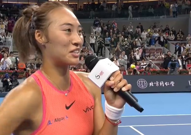 郑钦文:很久没见过全场爆满的场面了 非常开心能掀起中国网球热